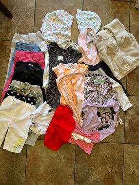 24M Toddler Girls Mixed Clothing Lot in Pastel & Bright Colors